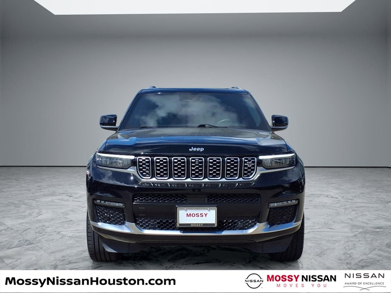 Used 2021 Jeep Grand Cherokee L Summit w/ Advanced Protech Group IV image 3