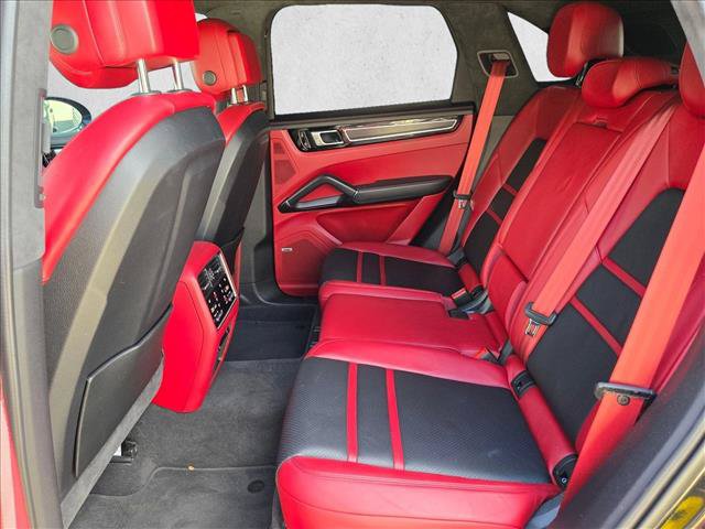 Used 2021 Porsche Cayenne GTS AWD/4WD image 20