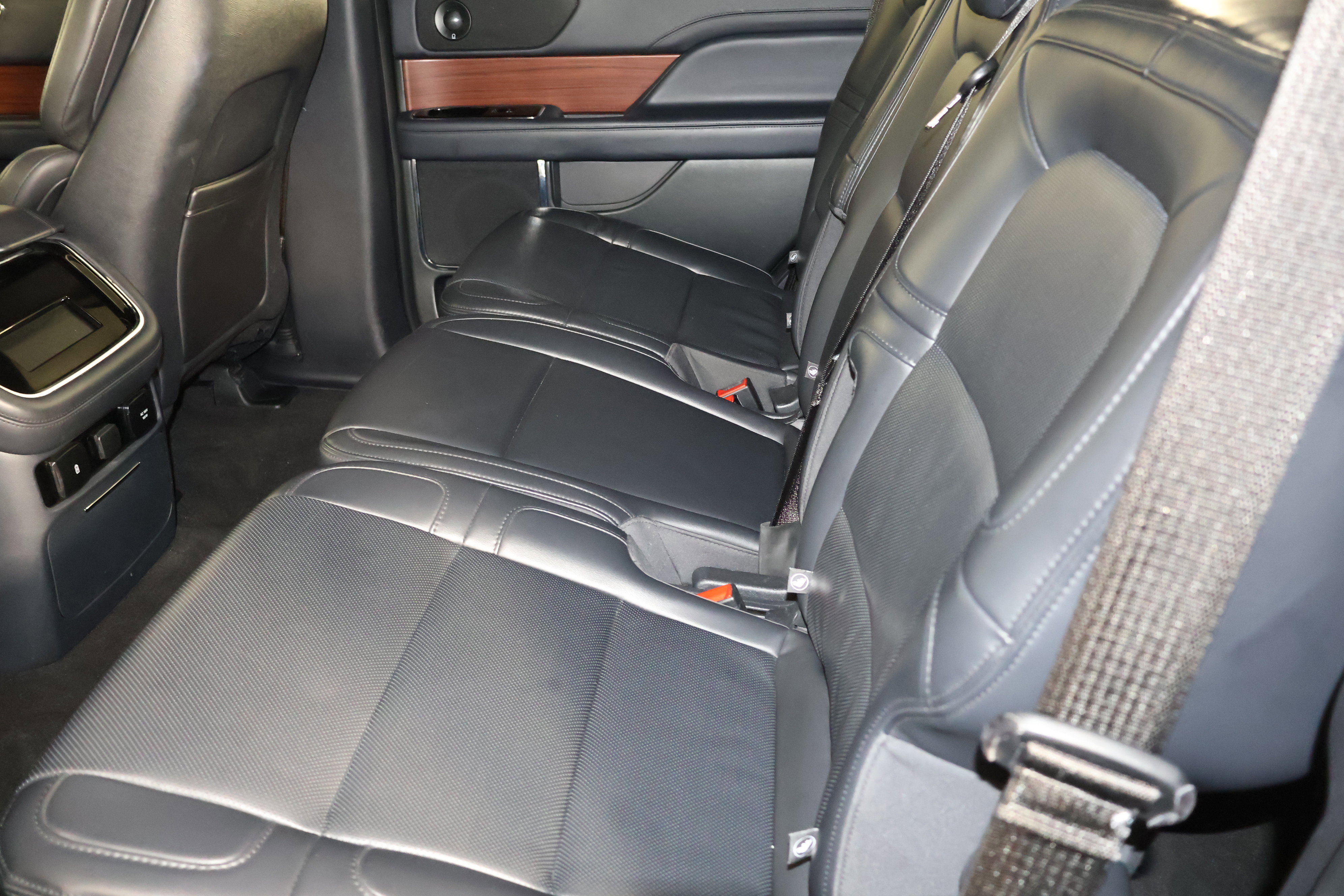 Used 2024 Lincoln Navigator Premiere image 52