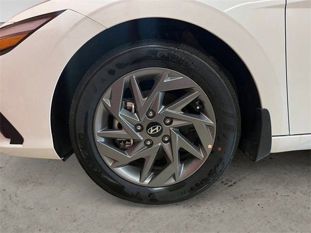 Certified 2025 Hyundai Elantra Blue image 24