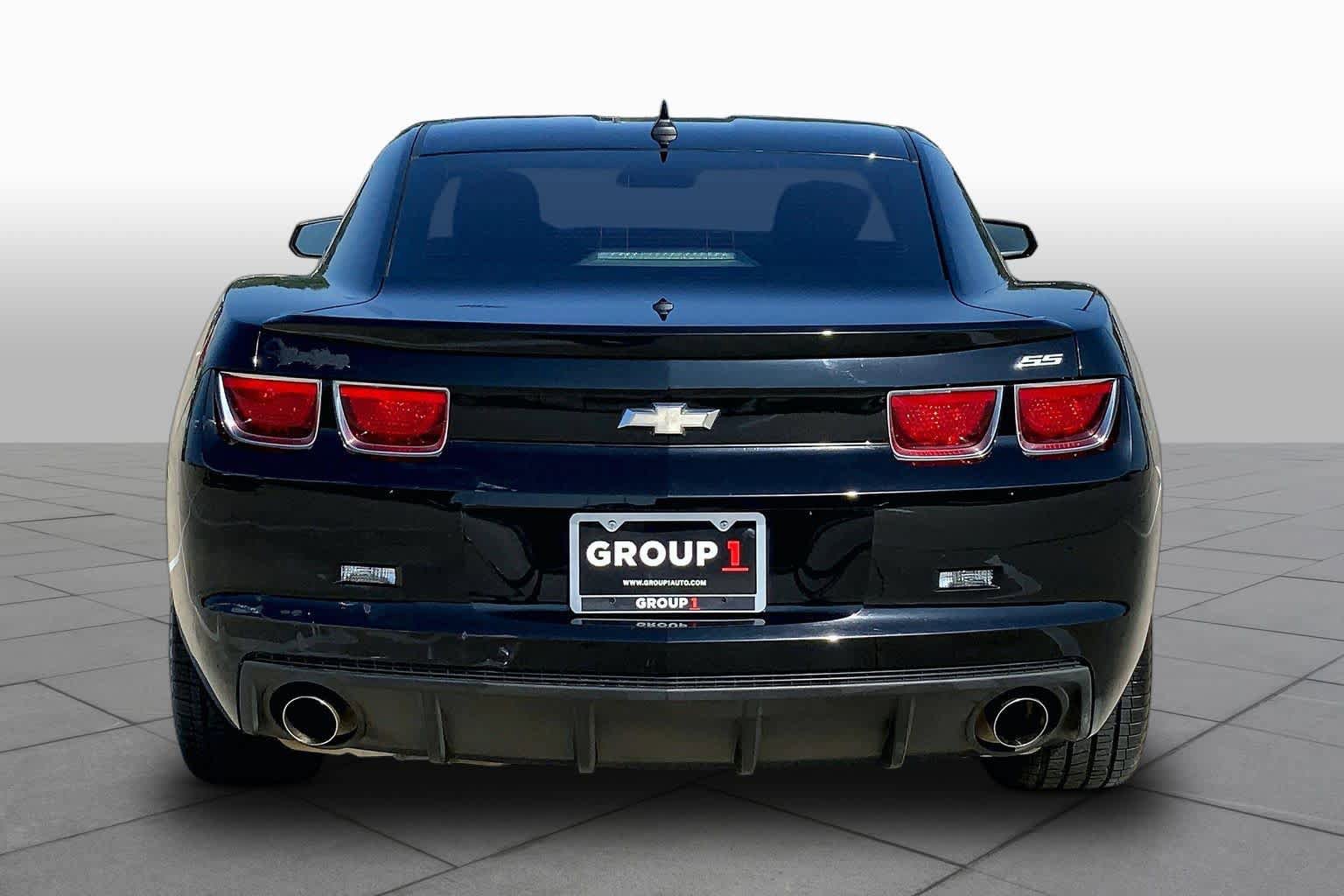 Used 2013 Chevrolet Camaro SS RWD image 5