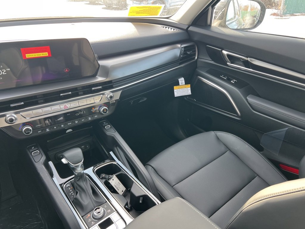 New 2025 Kia Telluride S image 12