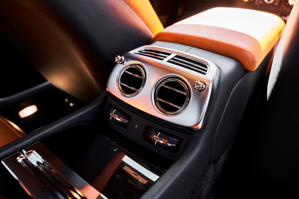 Used 2020 Rolls-Royce Wraith RWD image 40