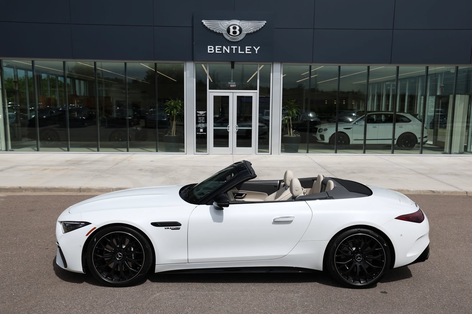Used 2024 Mercedes-Benz SL 63 AMG 4MATIC image 5