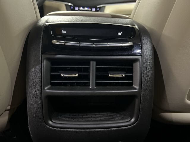 Certified 2018 Cadillac XT5 Luxury w/ Driver Awareness Package AWD/4WD image 22