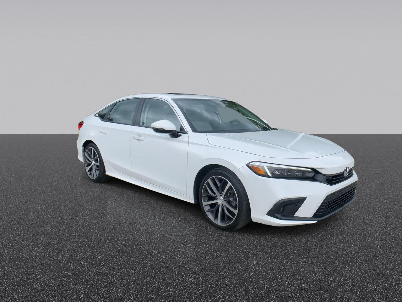 Used 2022 Honda Civic Touring image 3