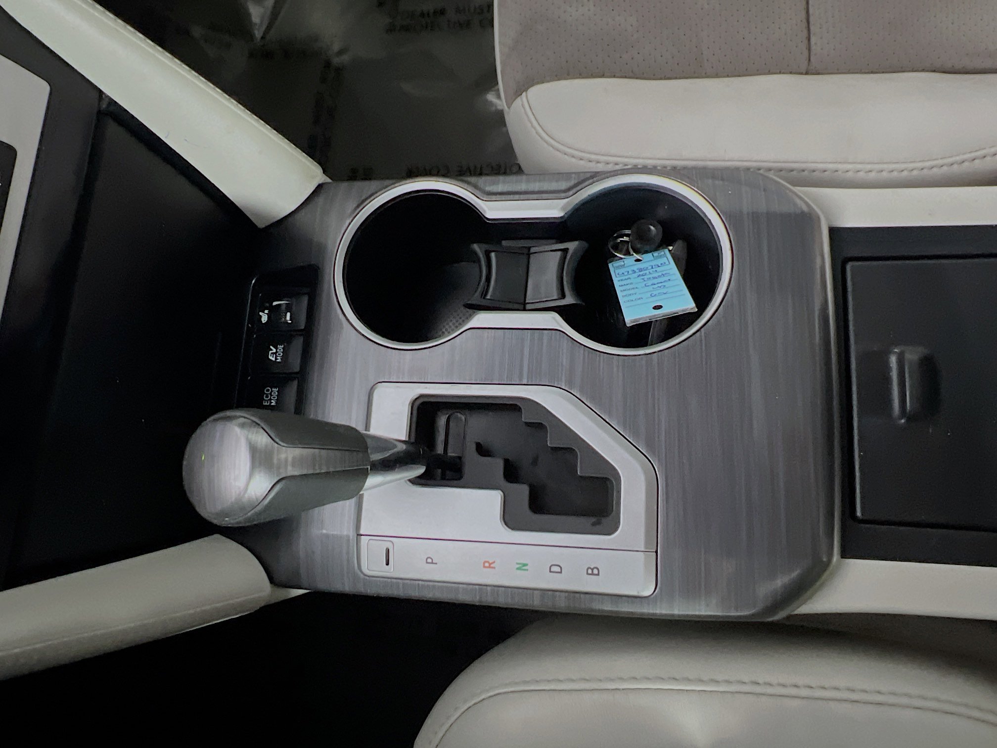 Used 2014 Toyota Camry XLE w/ Leather Package FWD image 25