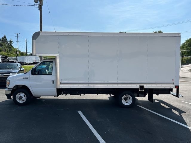 New 2026 Ford E-450 and Econoline 450 Super Duty w/ Power Equipment Group RWD image 2