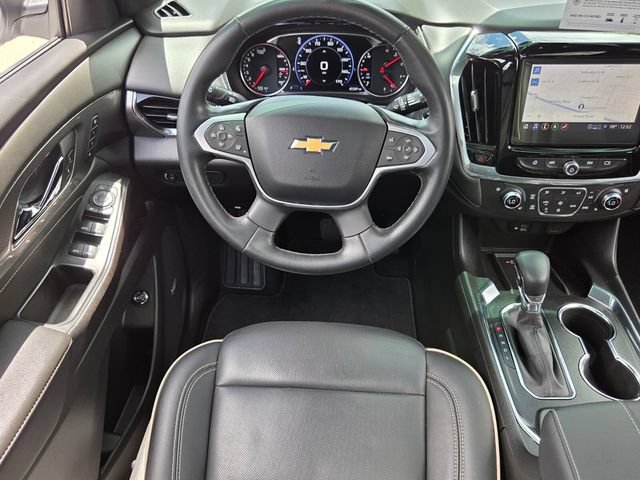 Used 2023 Chevrolet Traverse Premier FWD image 15