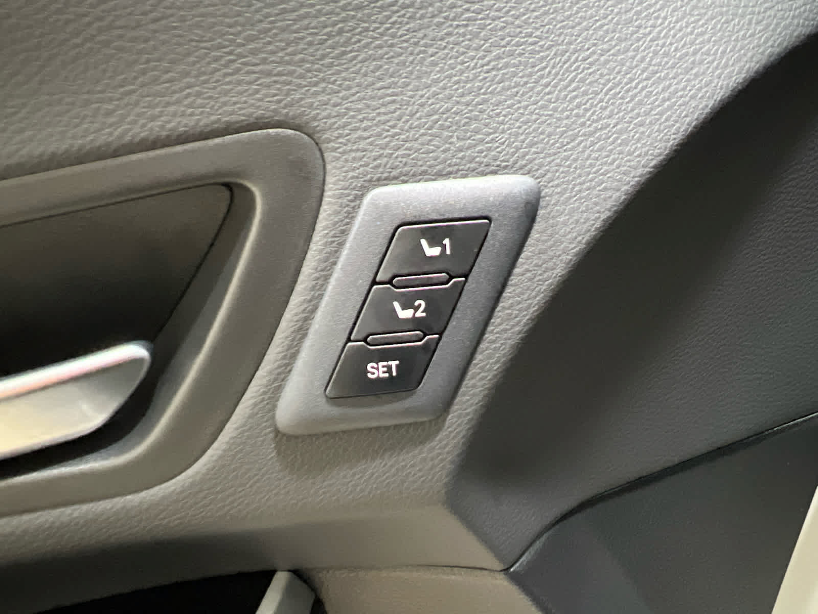 New 2026 Toyota Sienna Platinum AWD/4WD image 19