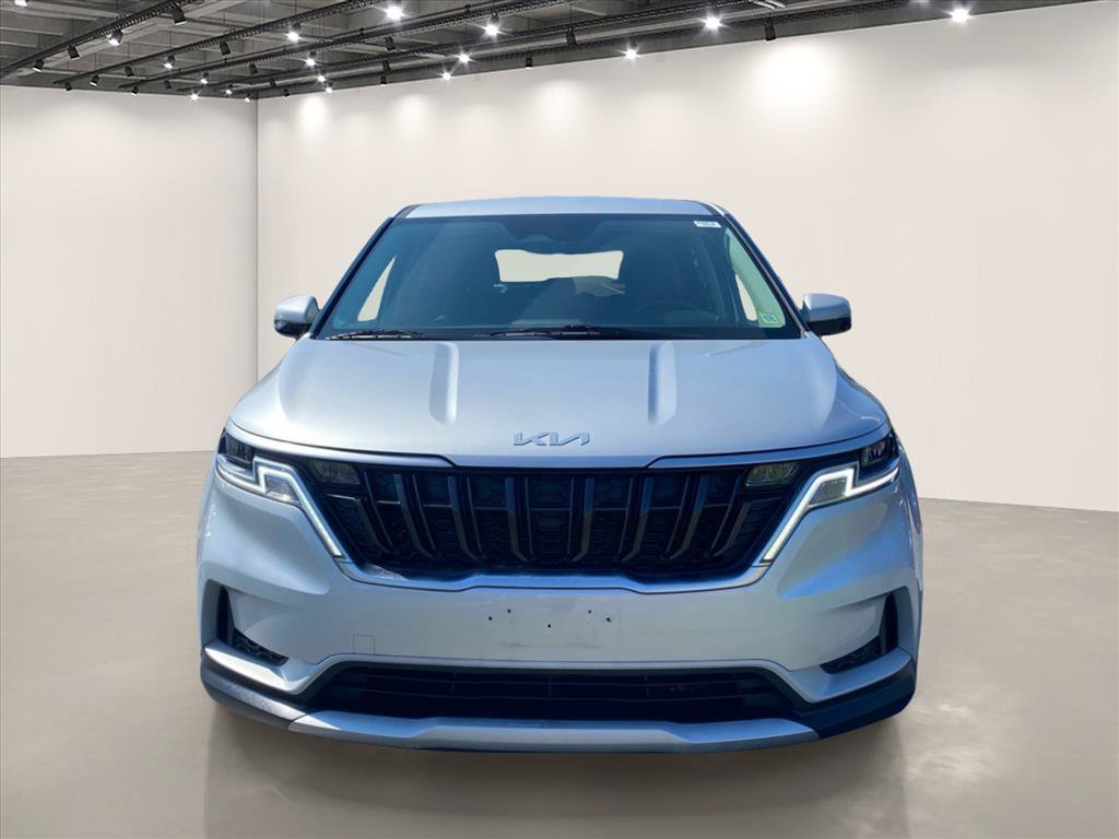 Certified 2022 Kia Carnival LX FWD image 3