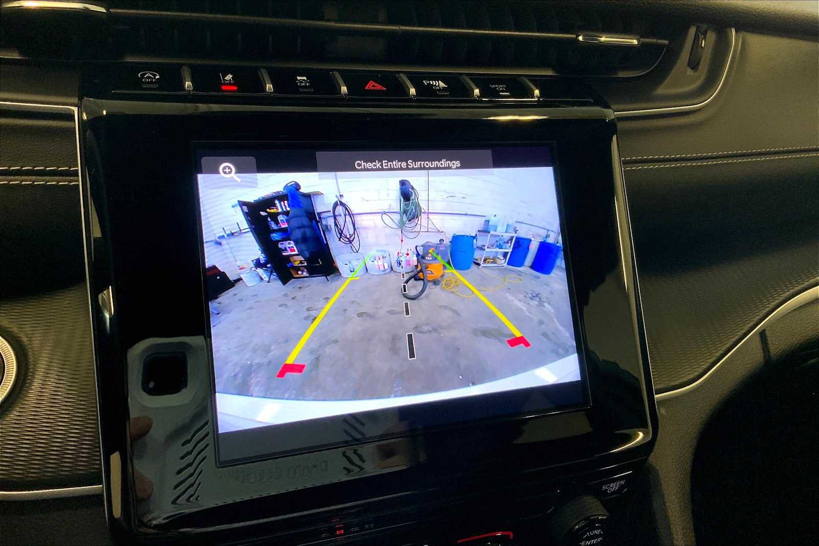 Used 2024 Jeep Grand Cherokee Laredo X w/ Trailer Tow Package image 29