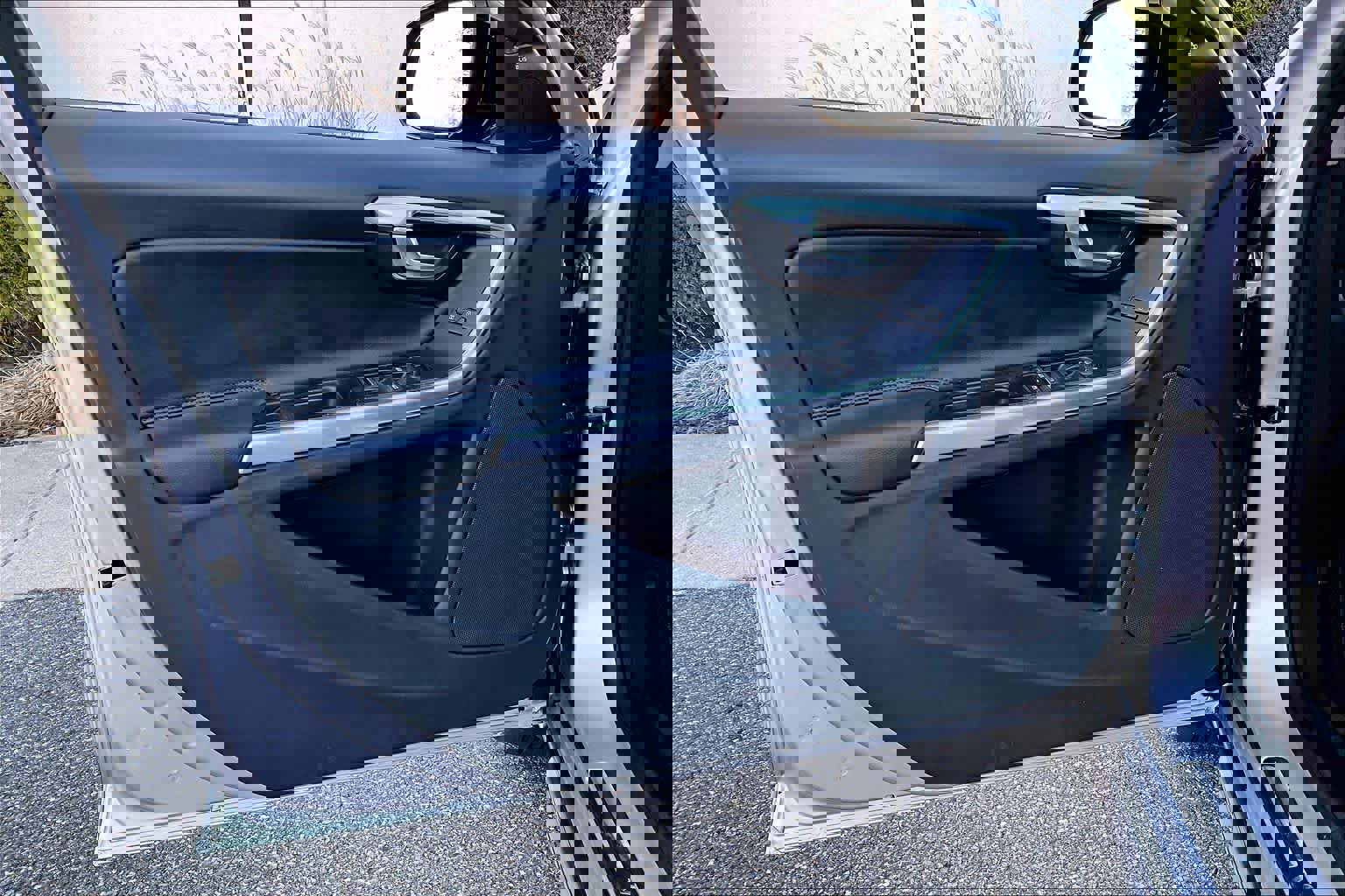 Used 2017 Volvo V60 T5 Cross Country w/ Convenience Package image 22