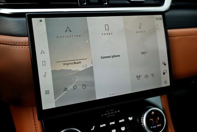 New 2026 Jaguar F-PACE R-Dynamic S image 37