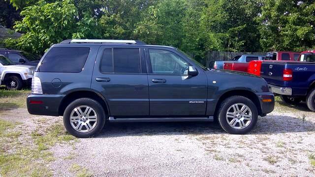 Used 2009 Mercury Mountaineer Premier image 3