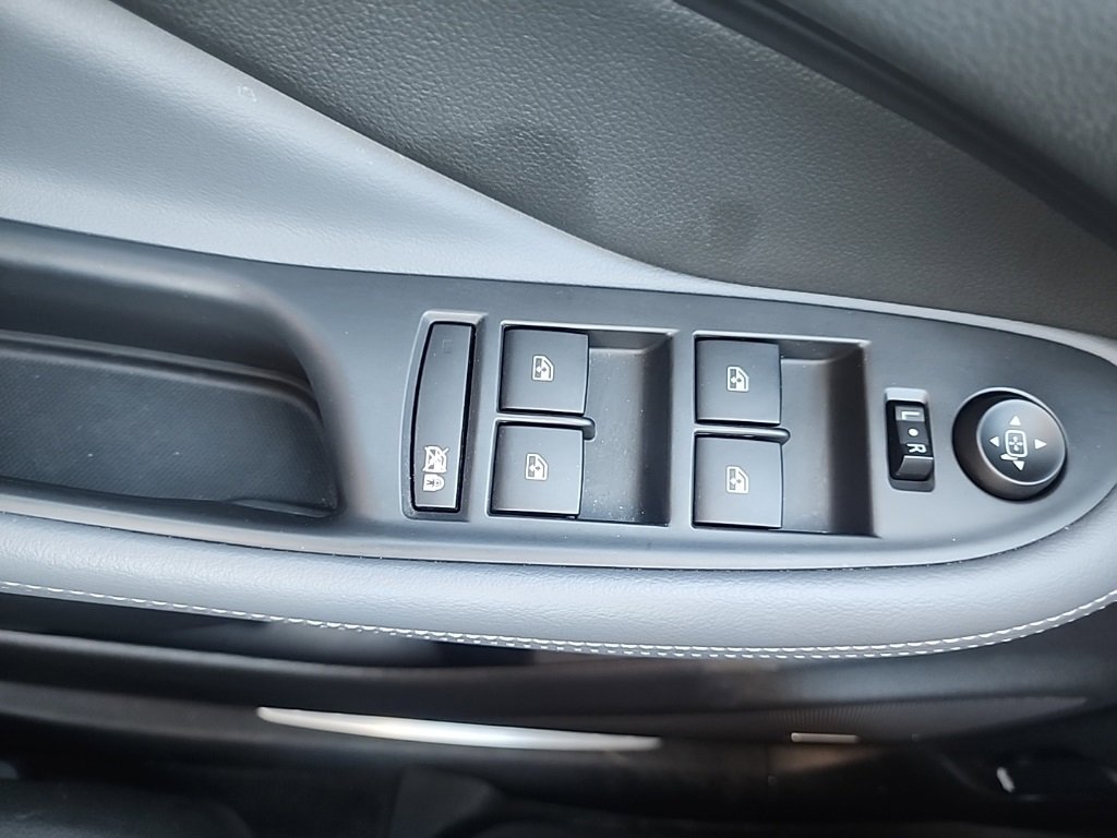 Used 2019 Buick Envision Premium w/ Driver Confidence Package image 16