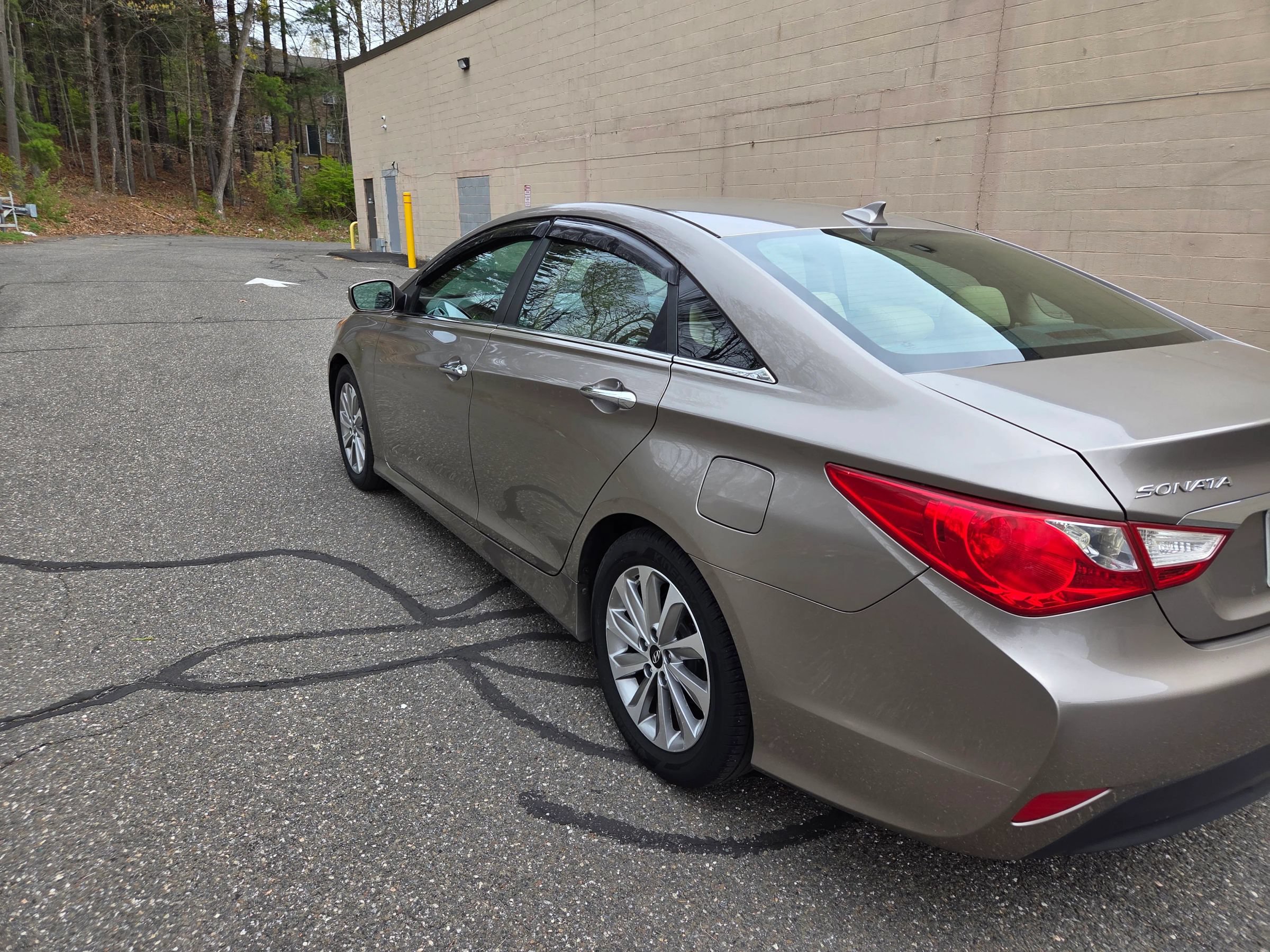 Used 2014 Hyundai Sonata Limited FWD image 5