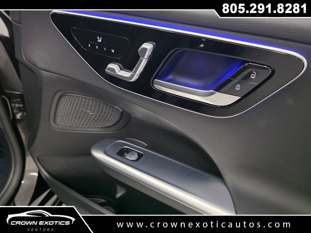 Used 2025 Mercedes-Benz C 300 Sedan image 10