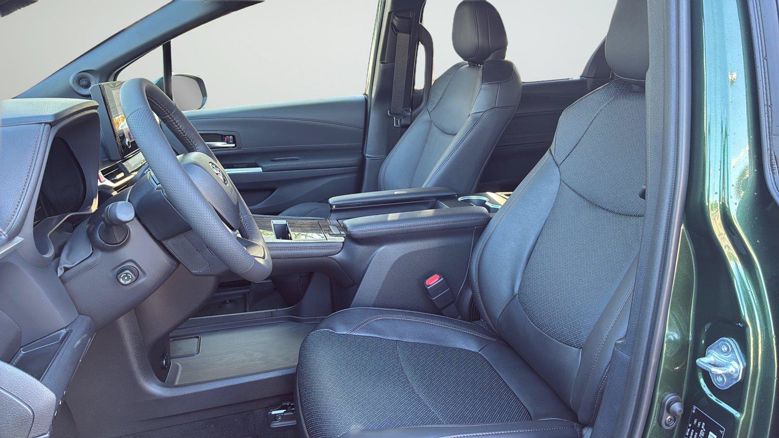 New 2026 Toyota Sienna Platinum AWD/4WD image 22
