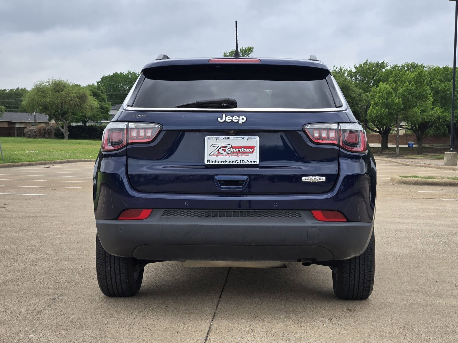 Used 2019 Jeep Compass Latitude w/ Popular Equipment Group image 5