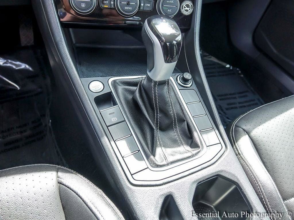 Used 2024 Volkswagen Jetta SE FWD image 18