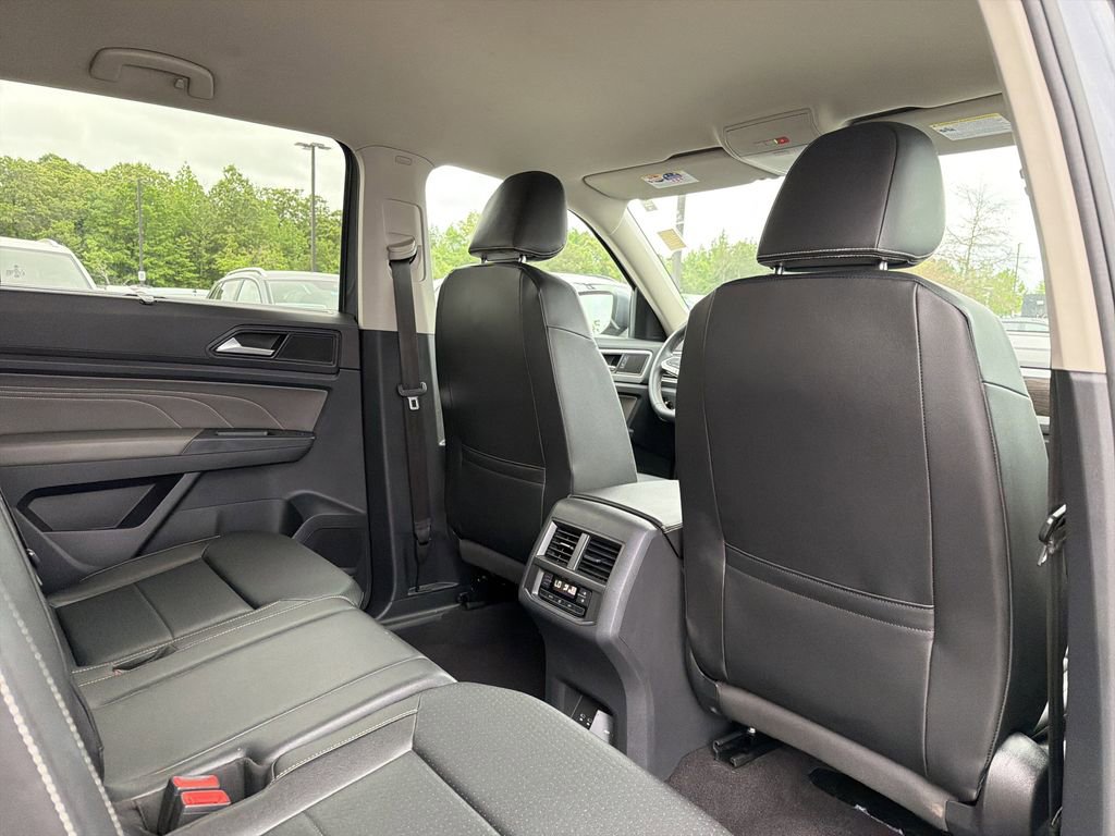 Used 2021 Volkswagen Atlas SE image 19