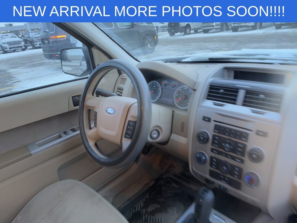 Used 2010 Ford Escape XLT image 11