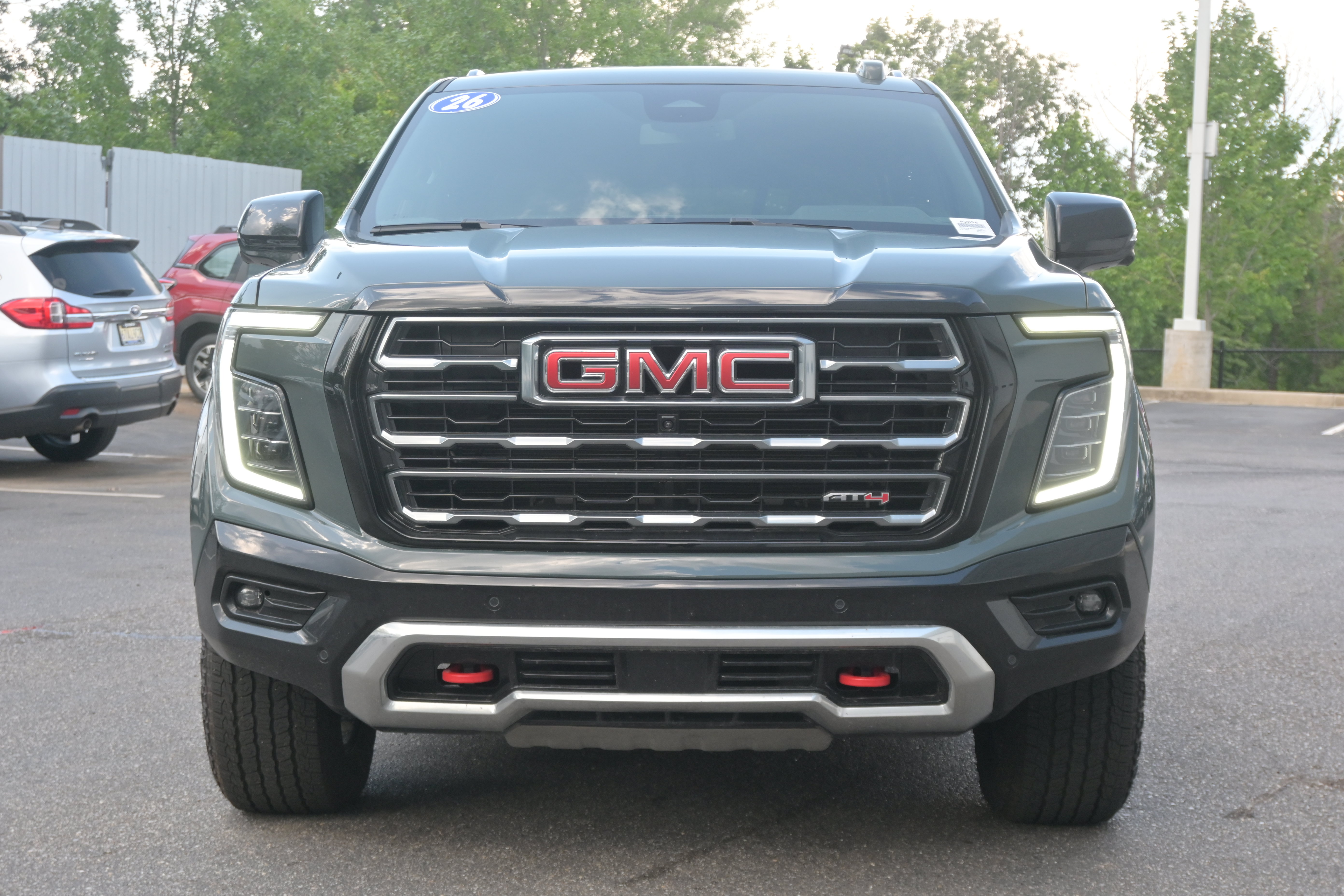 Used 2026 GMC Yukon AT4 AWD/4WD image 3