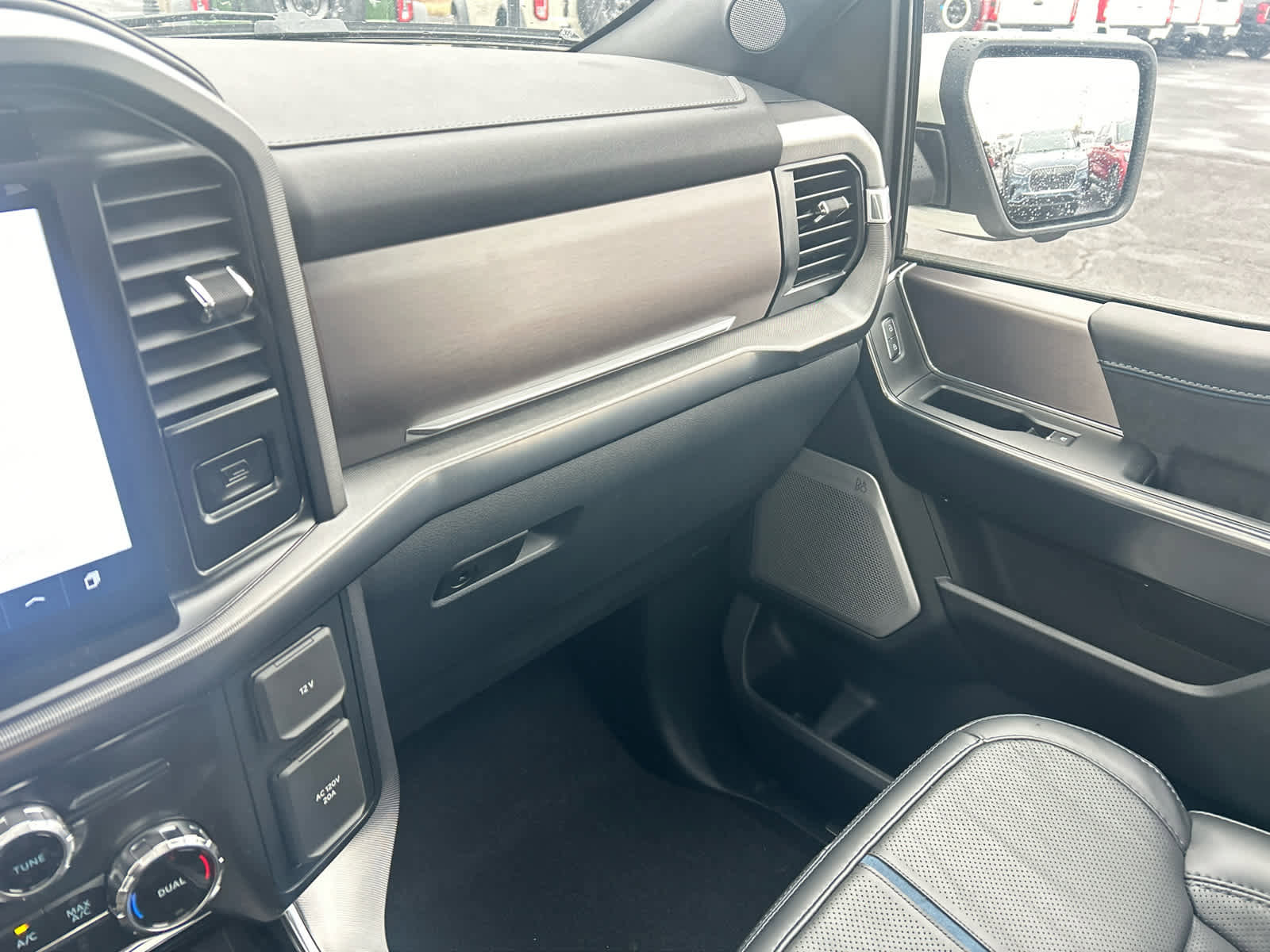 New 2025 Ford F150 Platinum w/ Equipment Group 702A High image 83