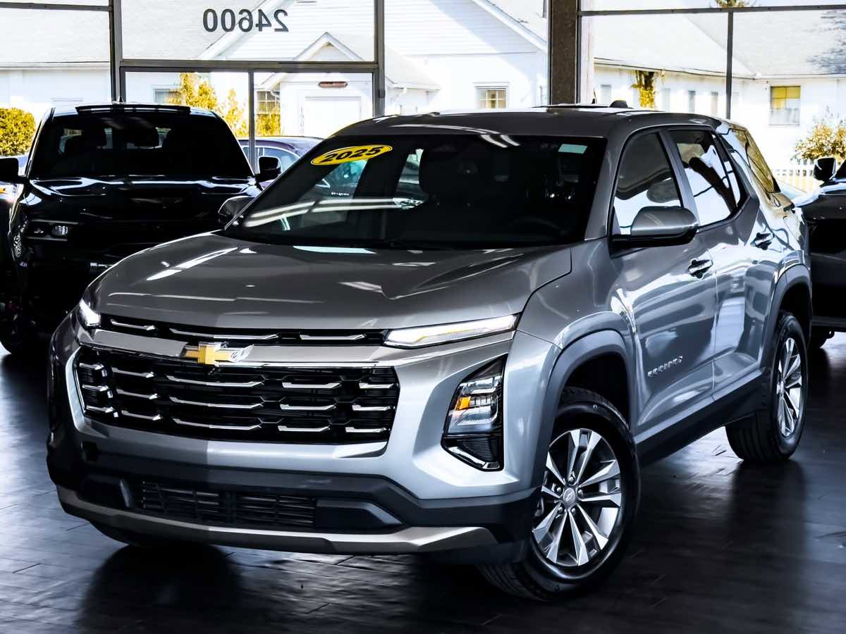 Used 2025 Chevrolet Equinox LT image 8