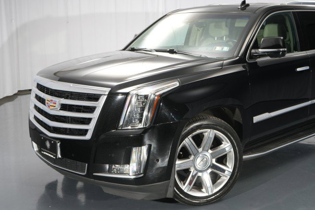 Used 2020 Cadillac Escalade Luxury image 6
