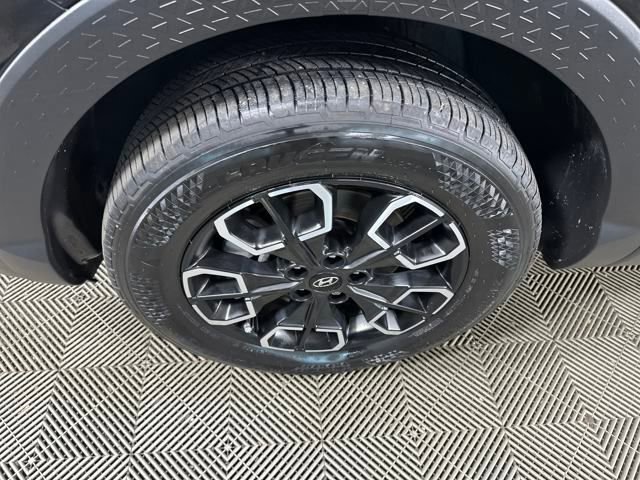 Used 2024 Hyundai Santa Cruz SE image 10