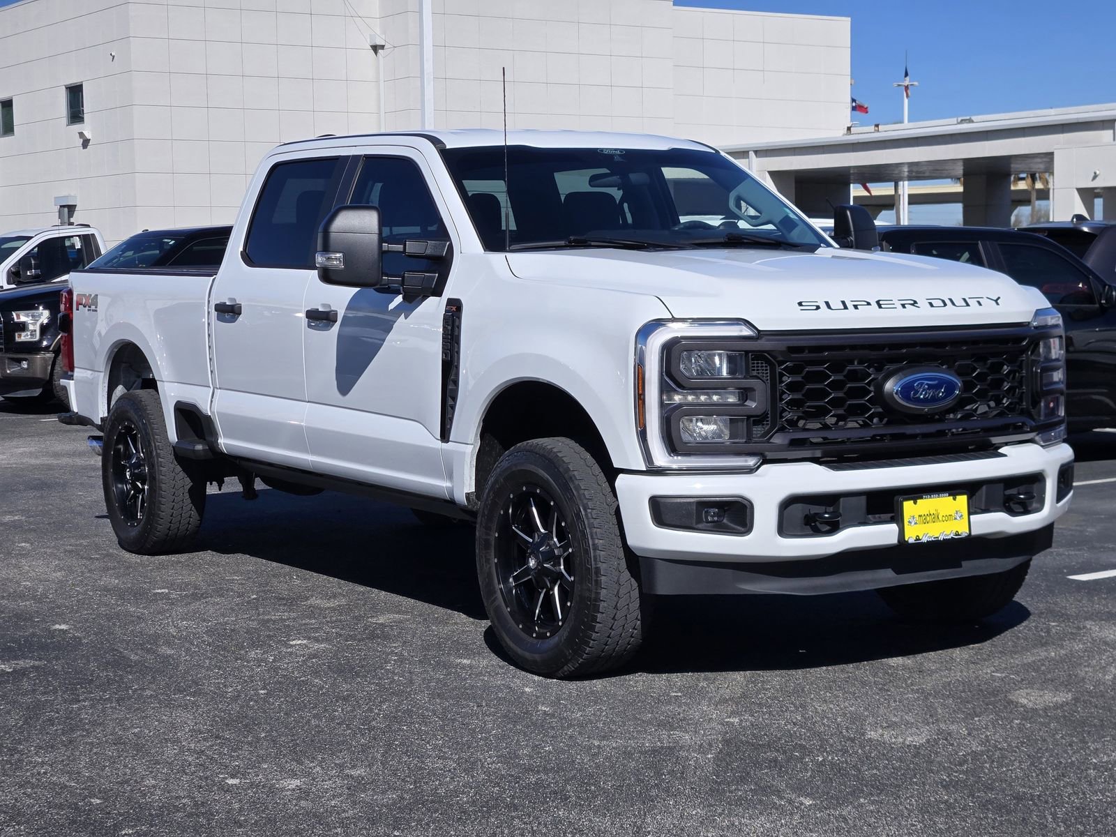 Used 2024 Ford F250 XL w/ STX Appearance Package image 3