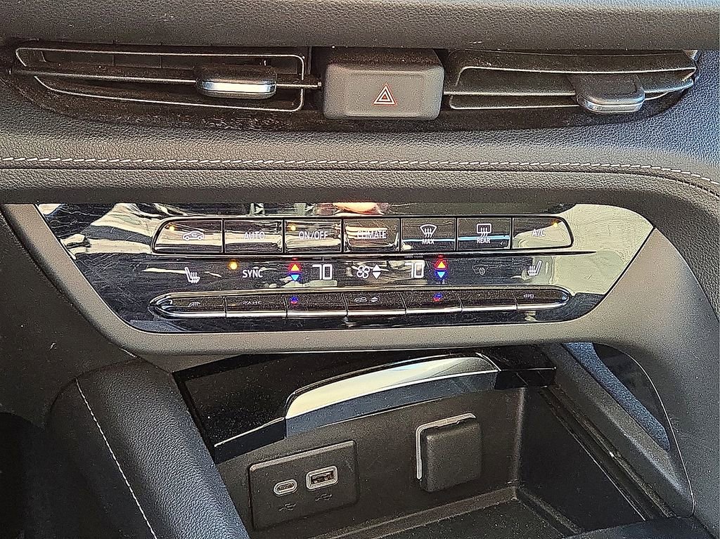 Used 2023 Buick Envision Preferred image 29