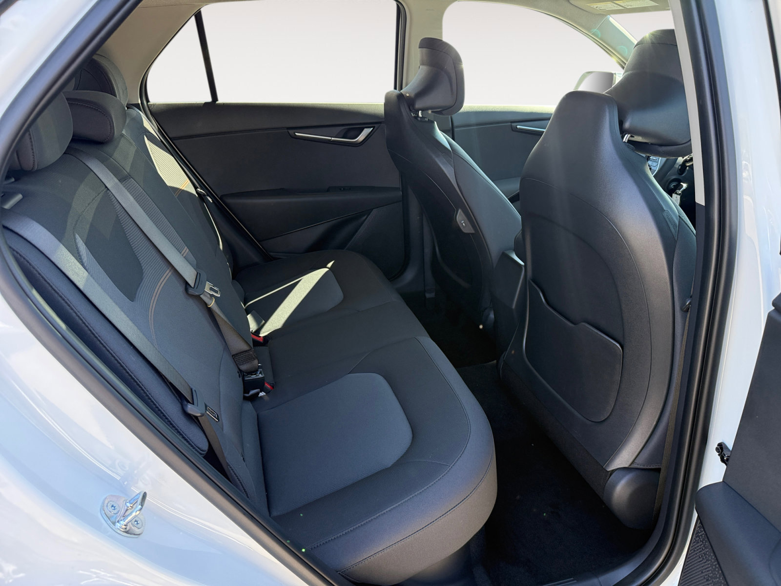 New 2026 Kia Niro LX FWD image 18