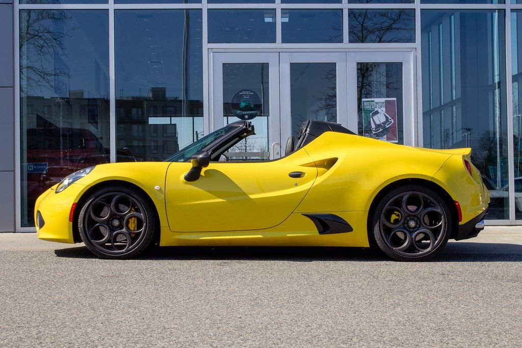 Used 2016 Alfa Romeo 4C Spider w/ Spider Track Package 4 RWD image 7