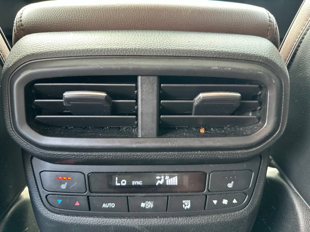 Used 2025 Honda Pilot Elite image 17
