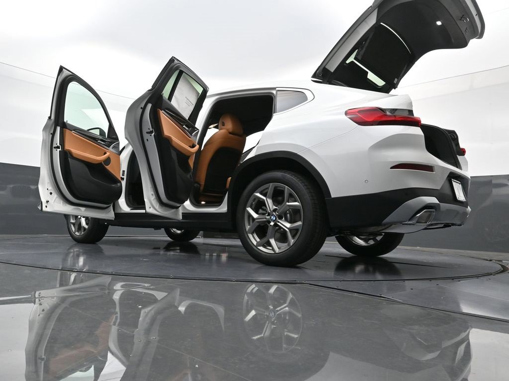 New 2025 BMW X4 xDrive30i w/ Premium Package image 47