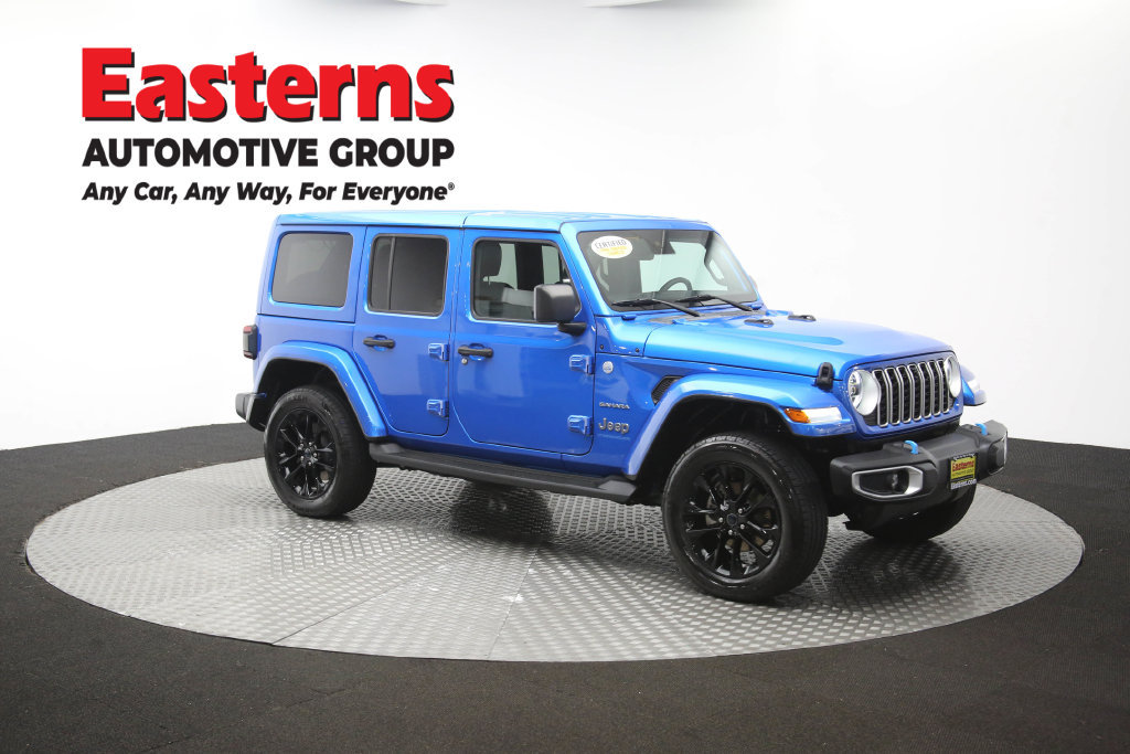 Used 2024 Jeep Wrangler Unlimited Sahara w/ Technology Group AWD/4WD image 50