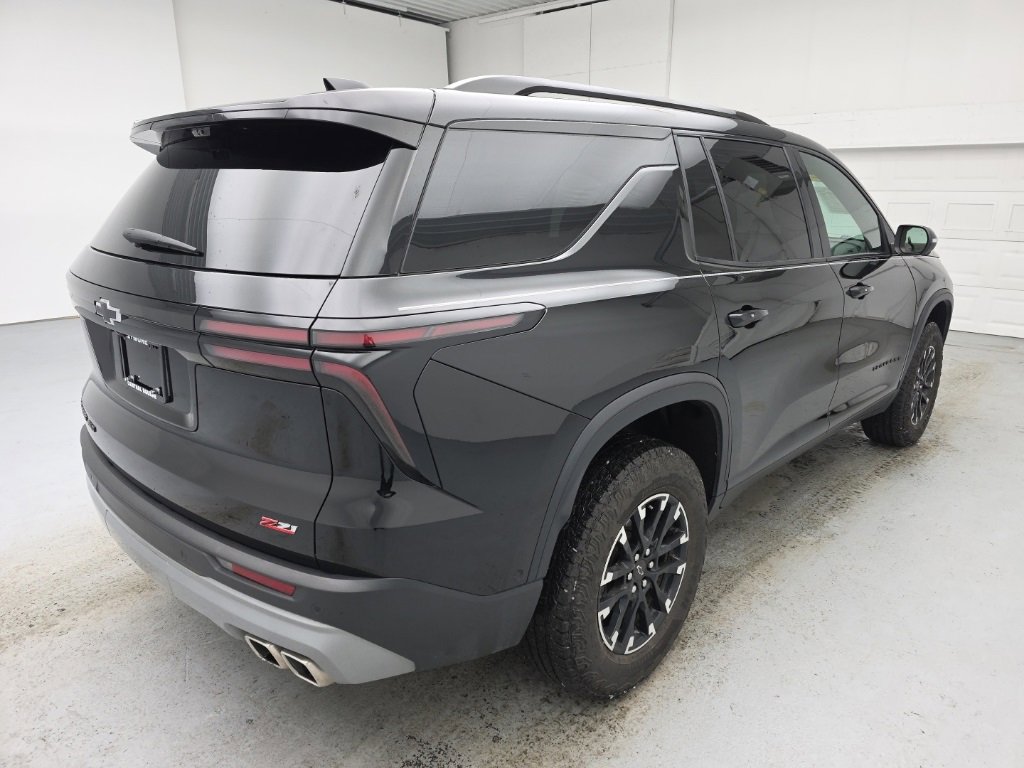 Used 2024 Chevrolet Traverse Z71 w/ Enhanced Driving Package image 12