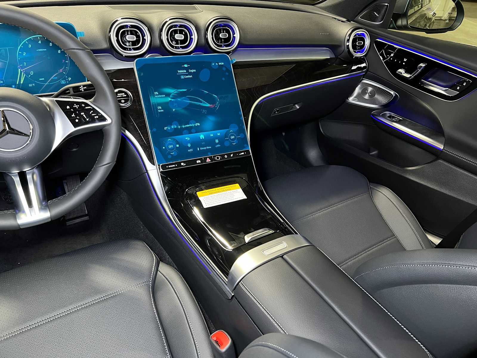 Used 2025 Mercedes-Benz C 300 4MATIC Sedan image 34