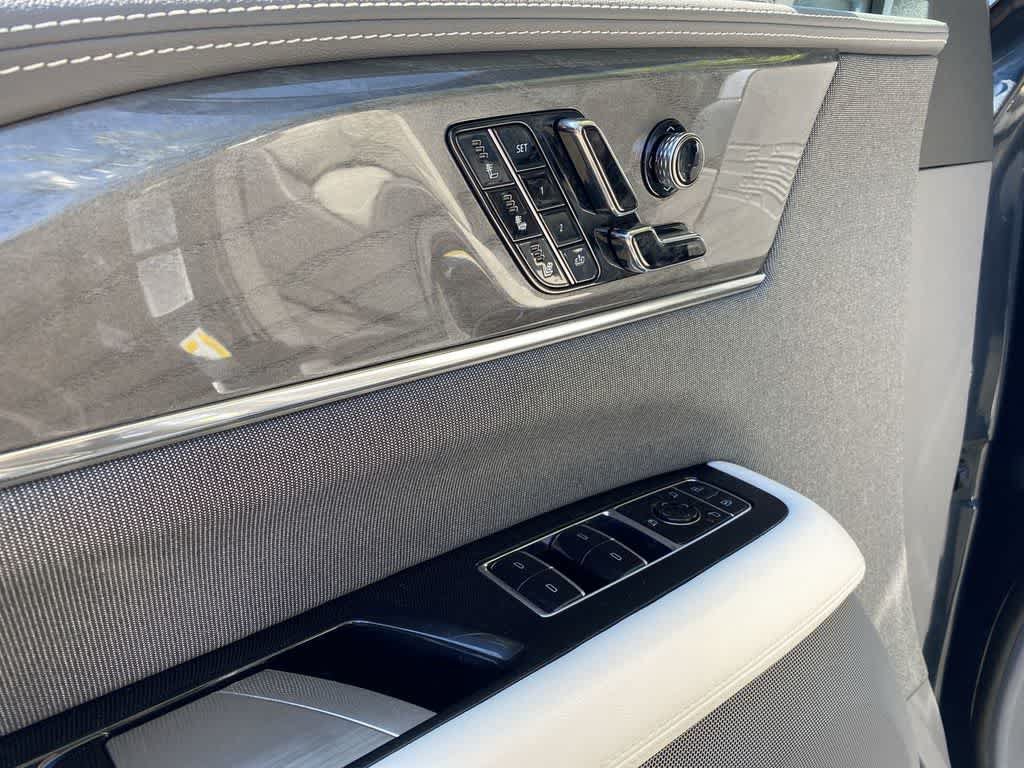 Used 2025 Cadillac Escalade IQ Luxury 1 w/ Smart Trailering package AWD/4WD image 15
