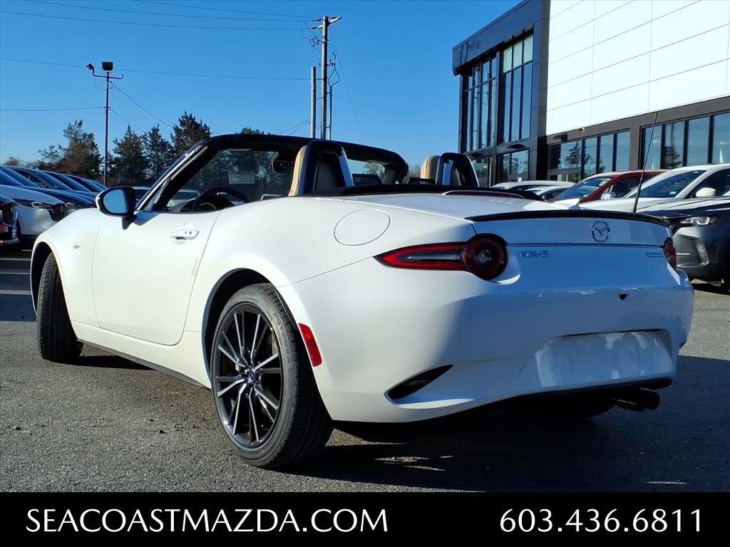New 2025 MAZDA MX-5 Miata Grand Touring w/ Weather Package RWD image 2