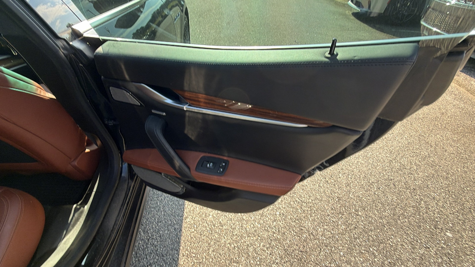 Used 2015 Maserati Ghibli S Q4 AWD/4WD image 21