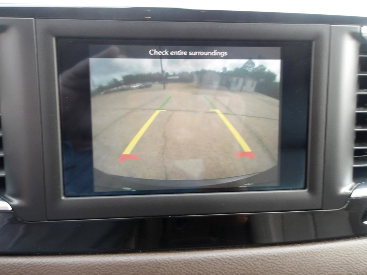 Used 2020 Chrysler Voyager Lxi FWD image 21