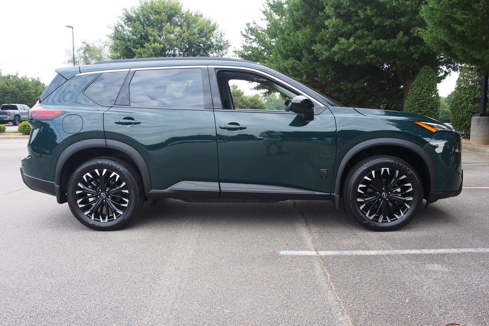 New 2026 Nissan Rogue Dark Armor FWD image 8