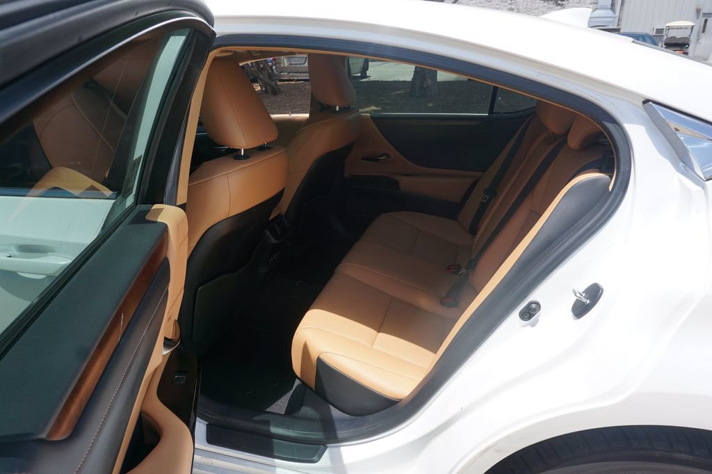Used 2024 Lexus ES 350 w/ Premium Package FWD image 16