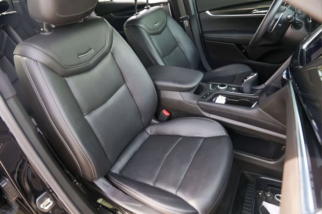 Certified 2023 Cadillac XT6 Sport w/ Technology Package image 33