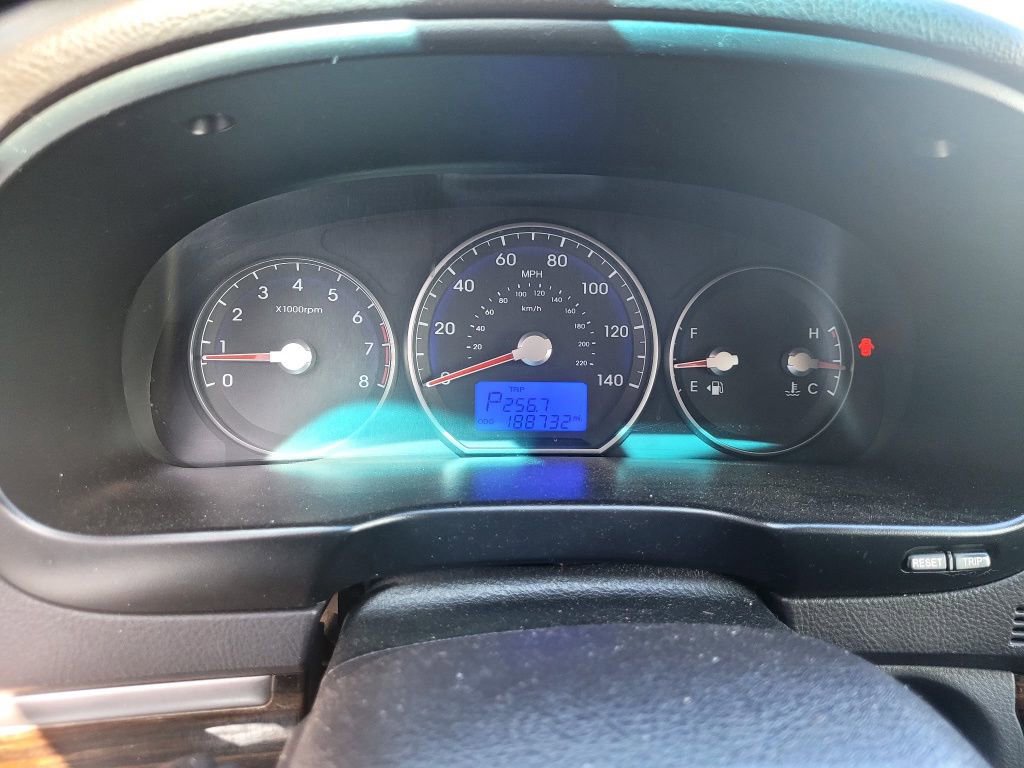 Used 2012 Hyundai Santa Fe GLS image 11