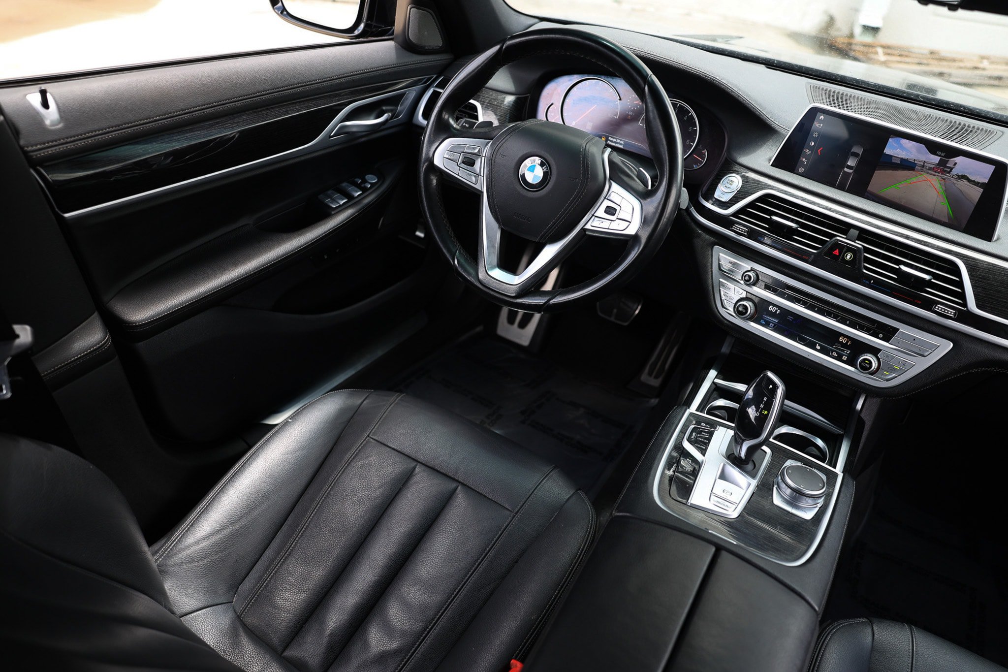 Used 2019 BMW 740i w/ M Sport Package RWD image 24